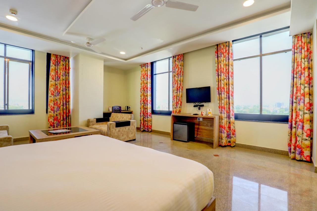 Hotel Shree Nanda Udaipur Eksteriør bilde