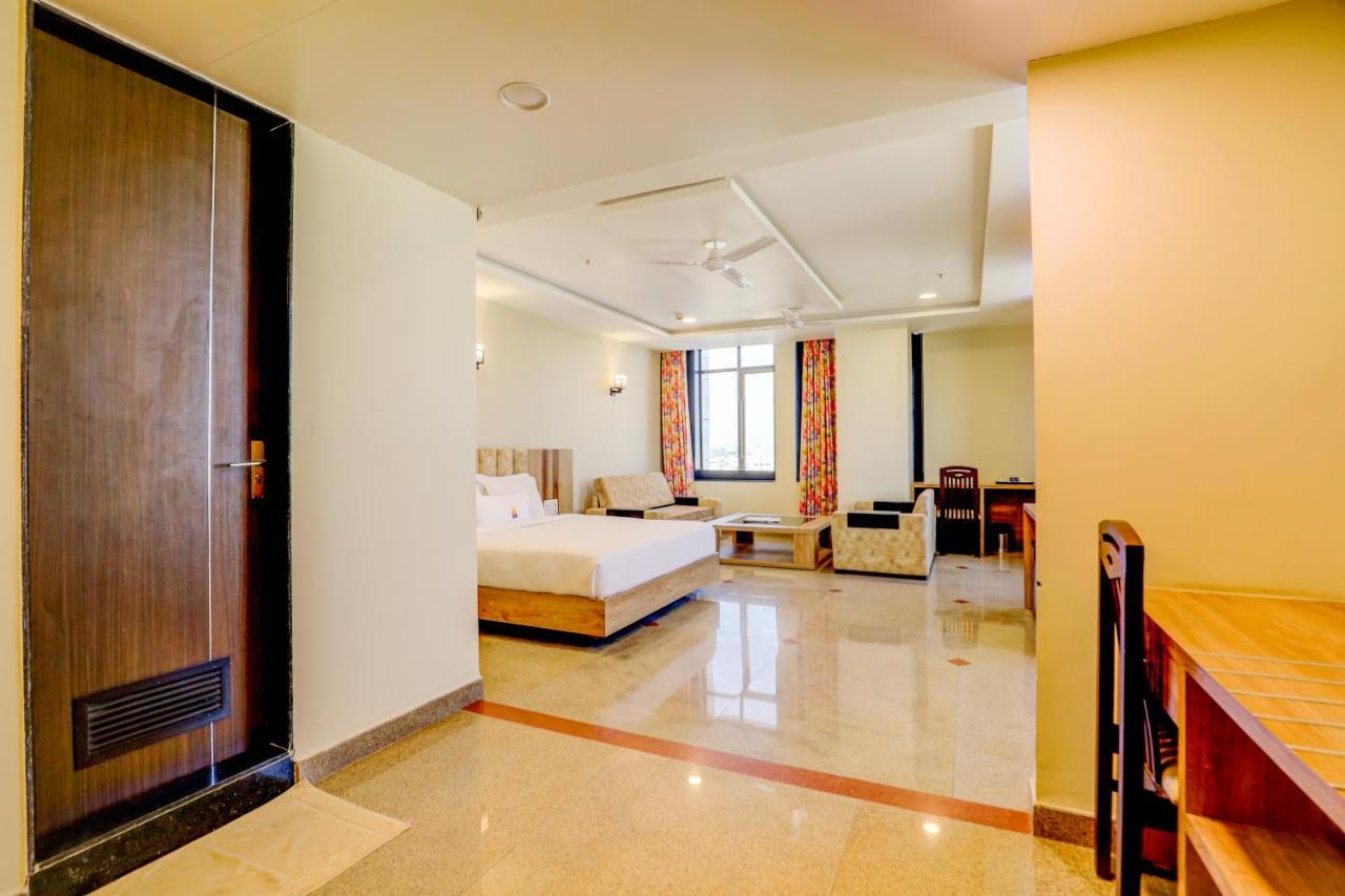 Hotel Shree Nanda Udaipur Eksteriør bilde
