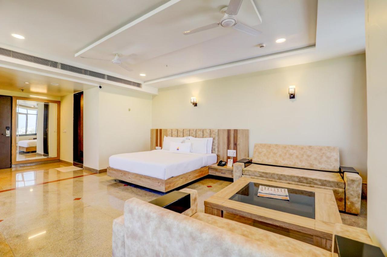 Hotel Shree Nanda Udaipur Eksteriør bilde