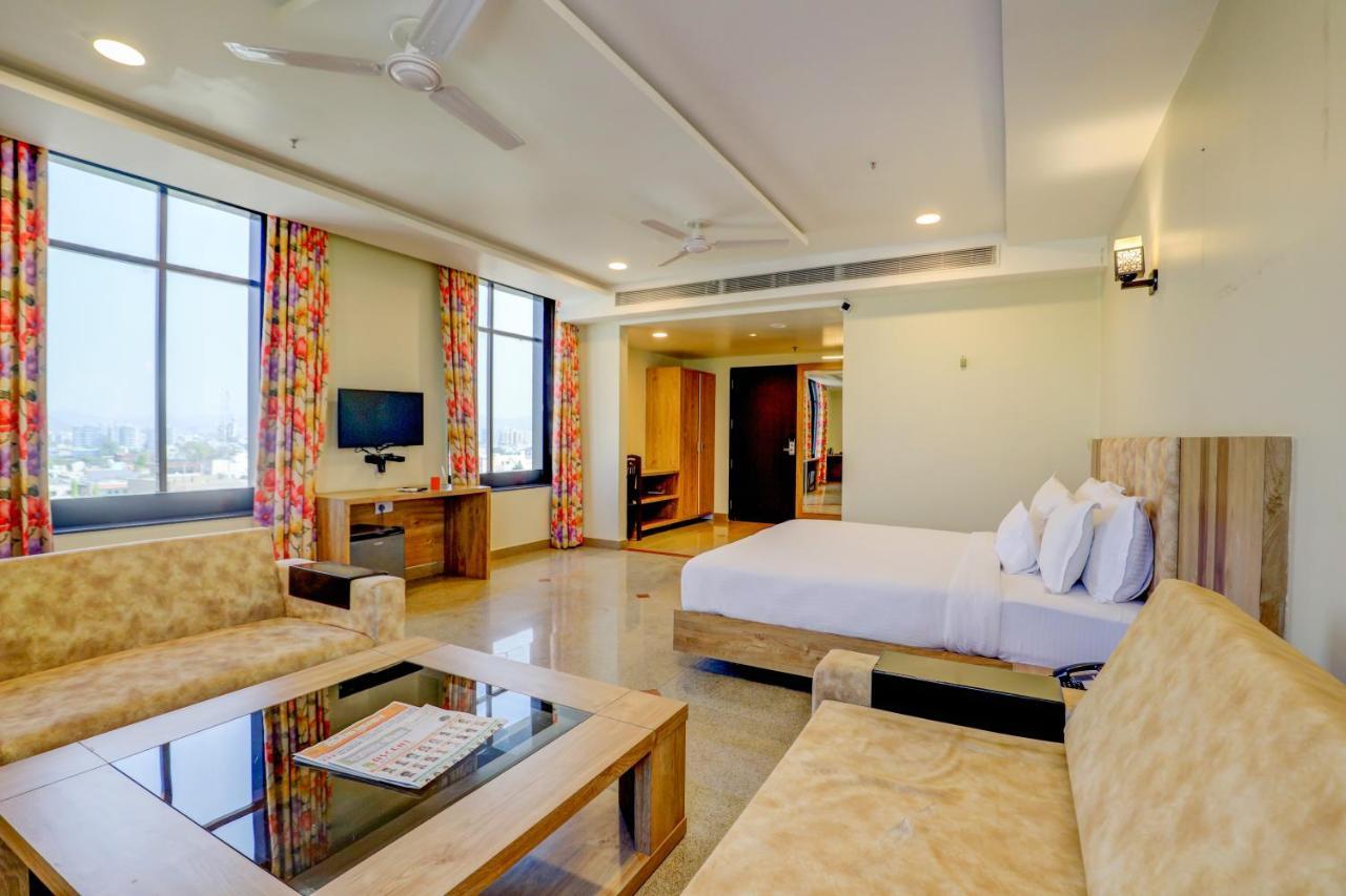 Hotel Shree Nanda Udaipur Eksteriør bilde