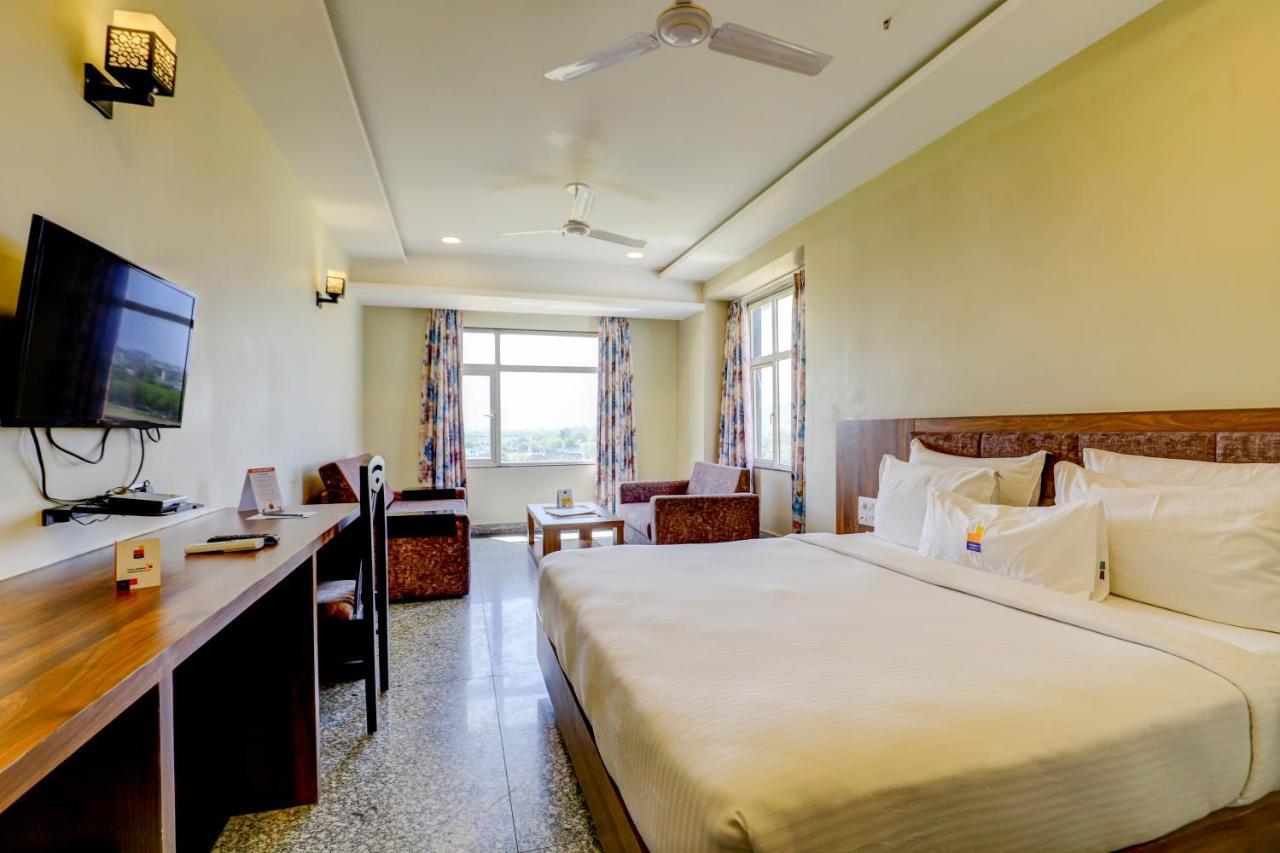 Hotel Shree Nanda Udaipur Eksteriør bilde