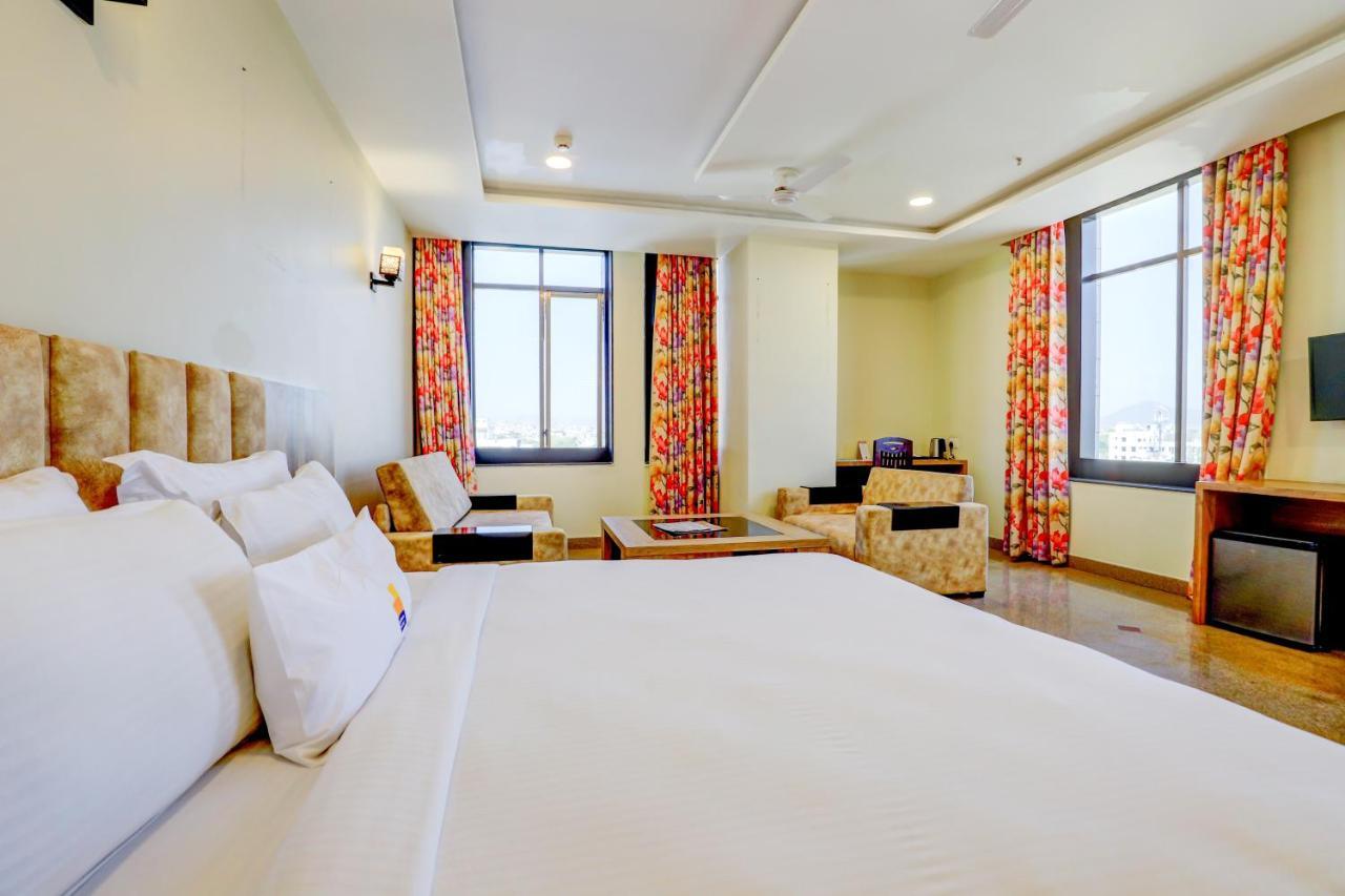 Hotel Shree Nanda Udaipur Eksteriør bilde