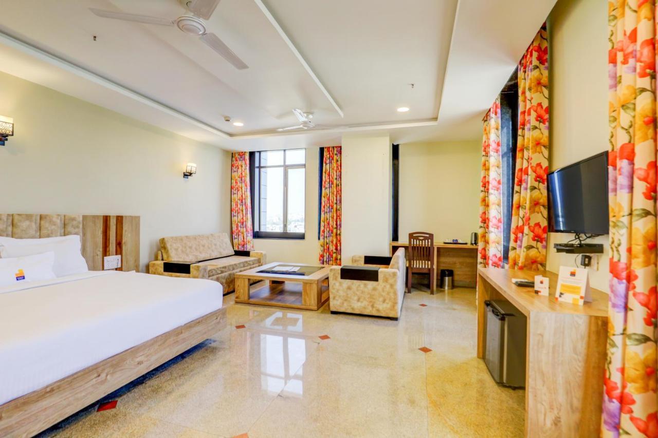 Hotel Shree Nanda Udaipur Eksteriør bilde